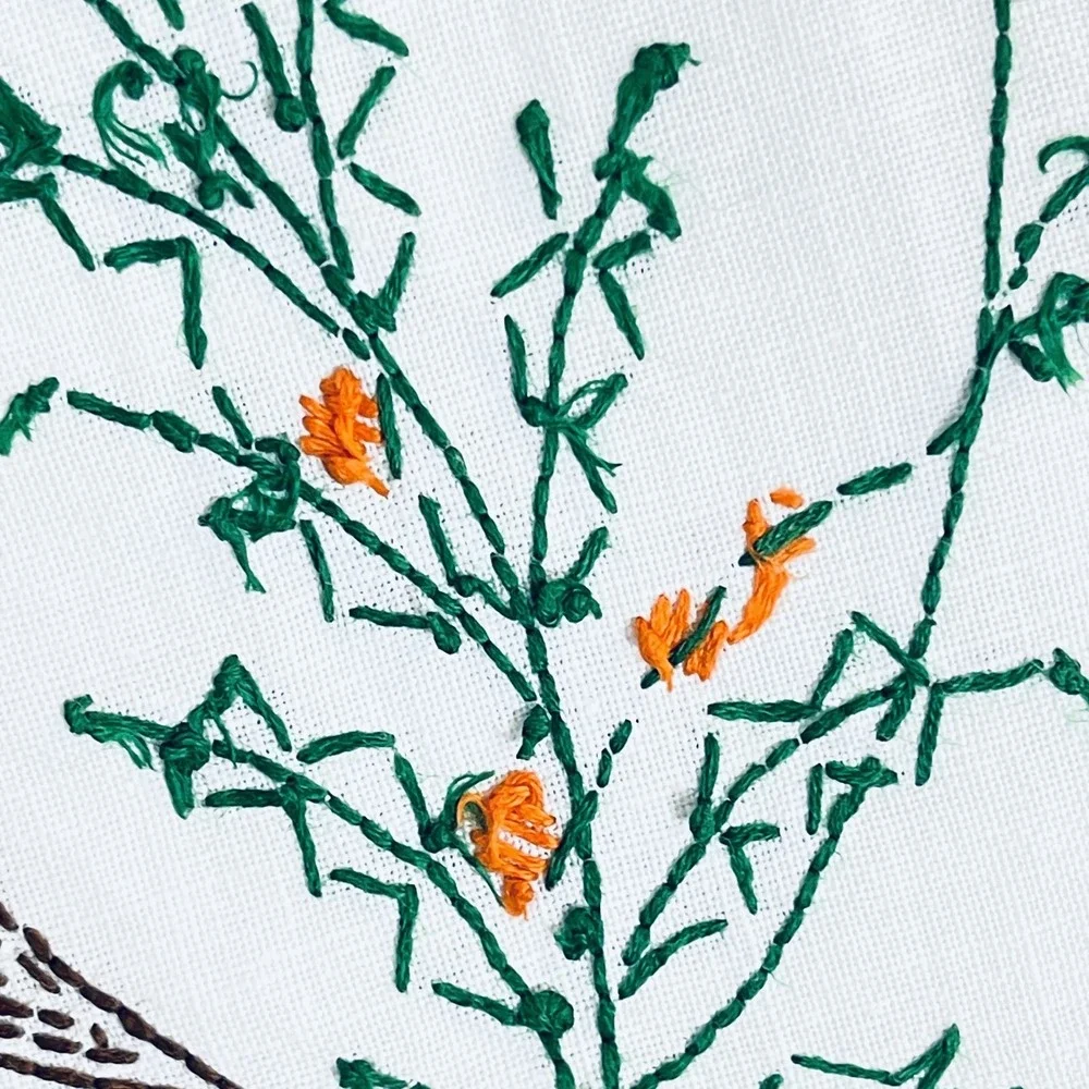 Embroidered Deer Floral Linen Table Runner Crochet Edge Country White Decor READ